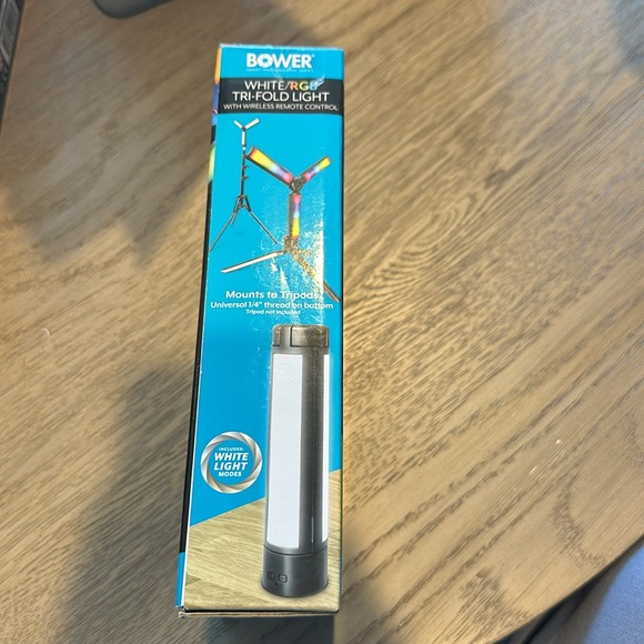 NIB: Bower White/RGB Tri-Fold Light with Wireless Remote Control - Picture 4 of 4